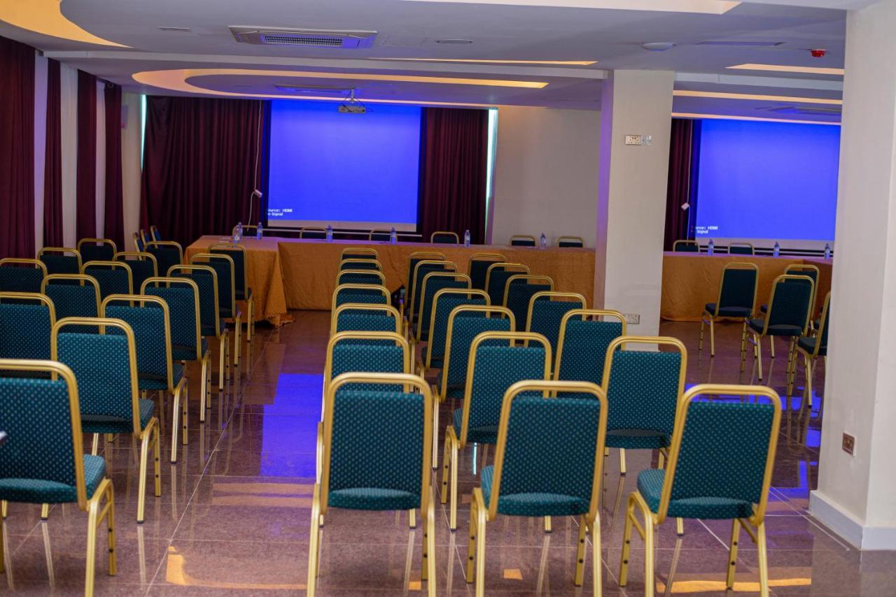 Koki Hotel Kampala Extérieur photo
