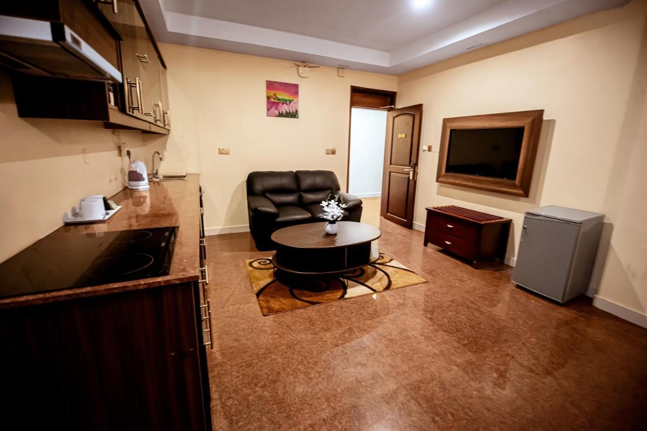 Koki Hotel Kampala Extérieur photo