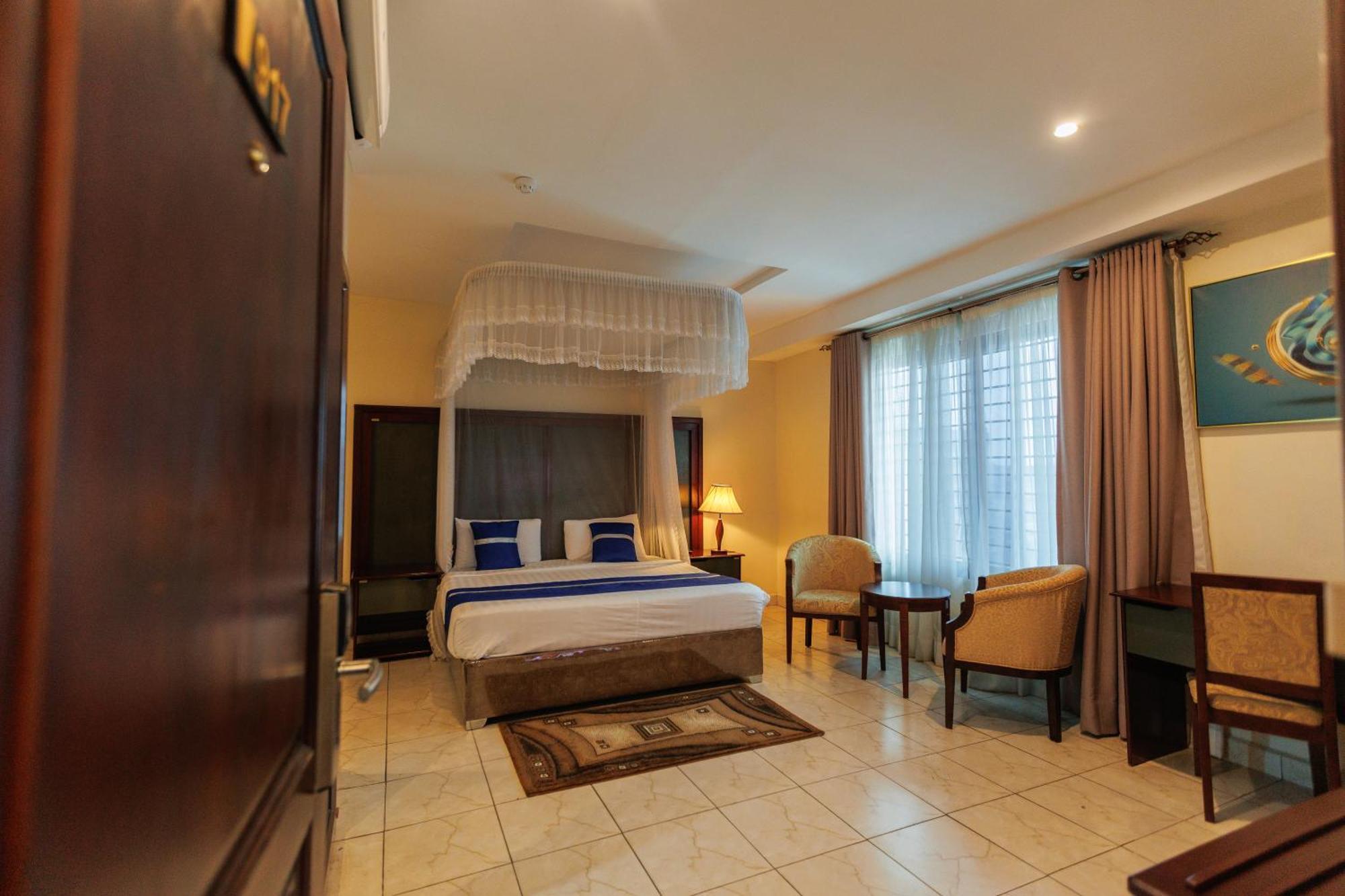 Koki Hotel Kampala Extérieur photo