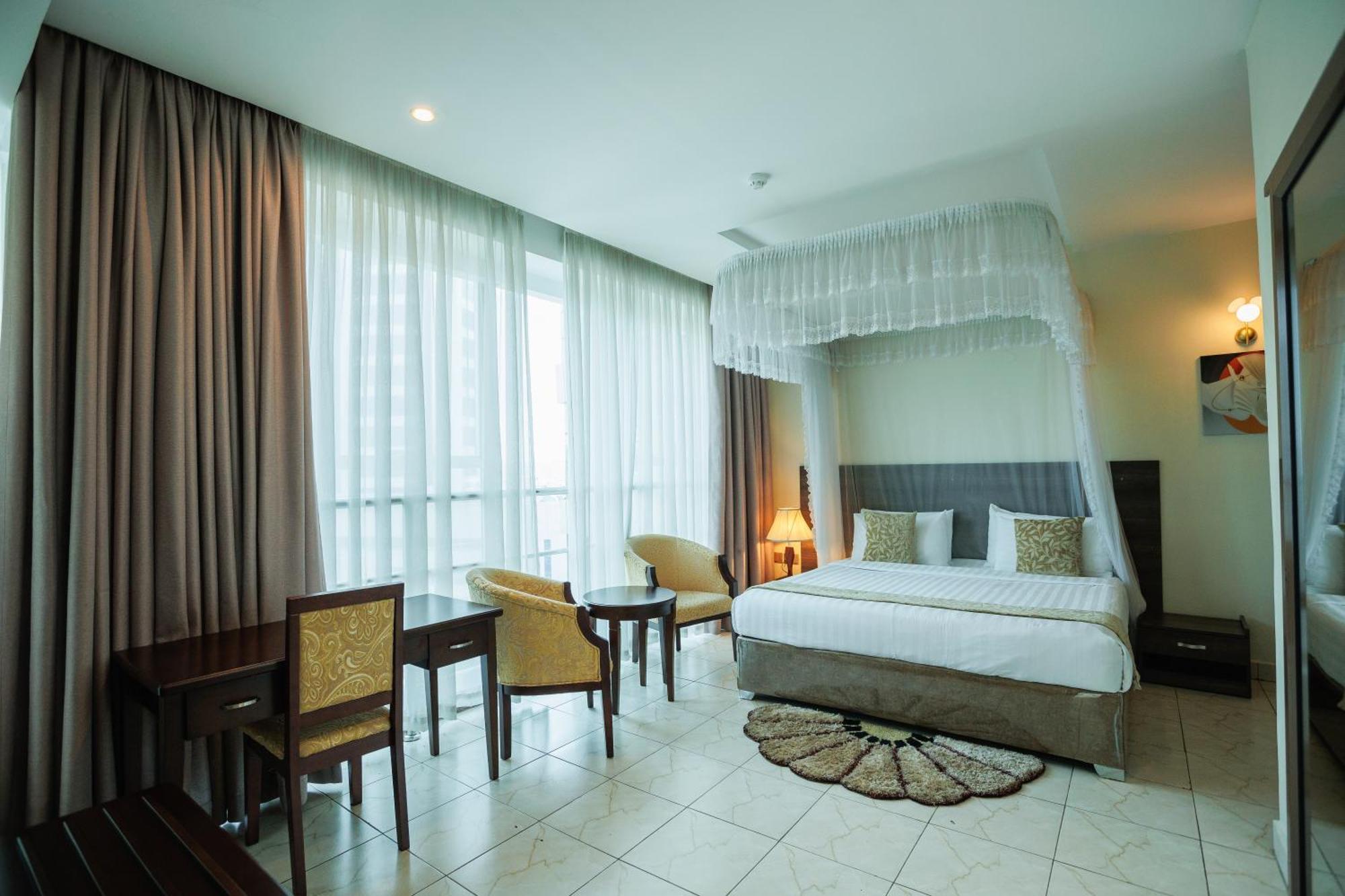 Koki Hotel Kampala Extérieur photo