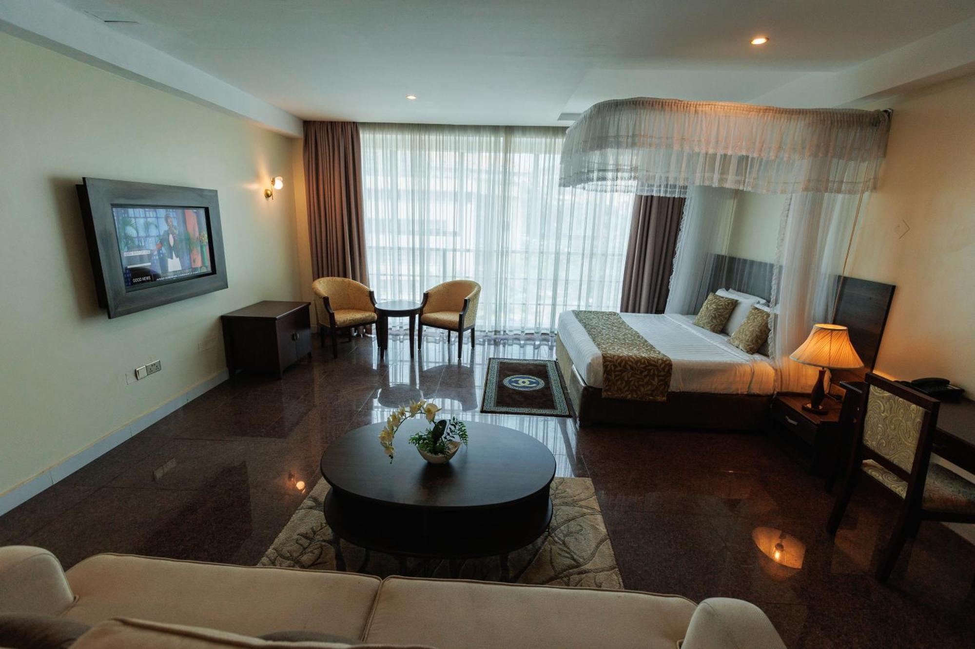 Koki Hotel Kampala Extérieur photo
