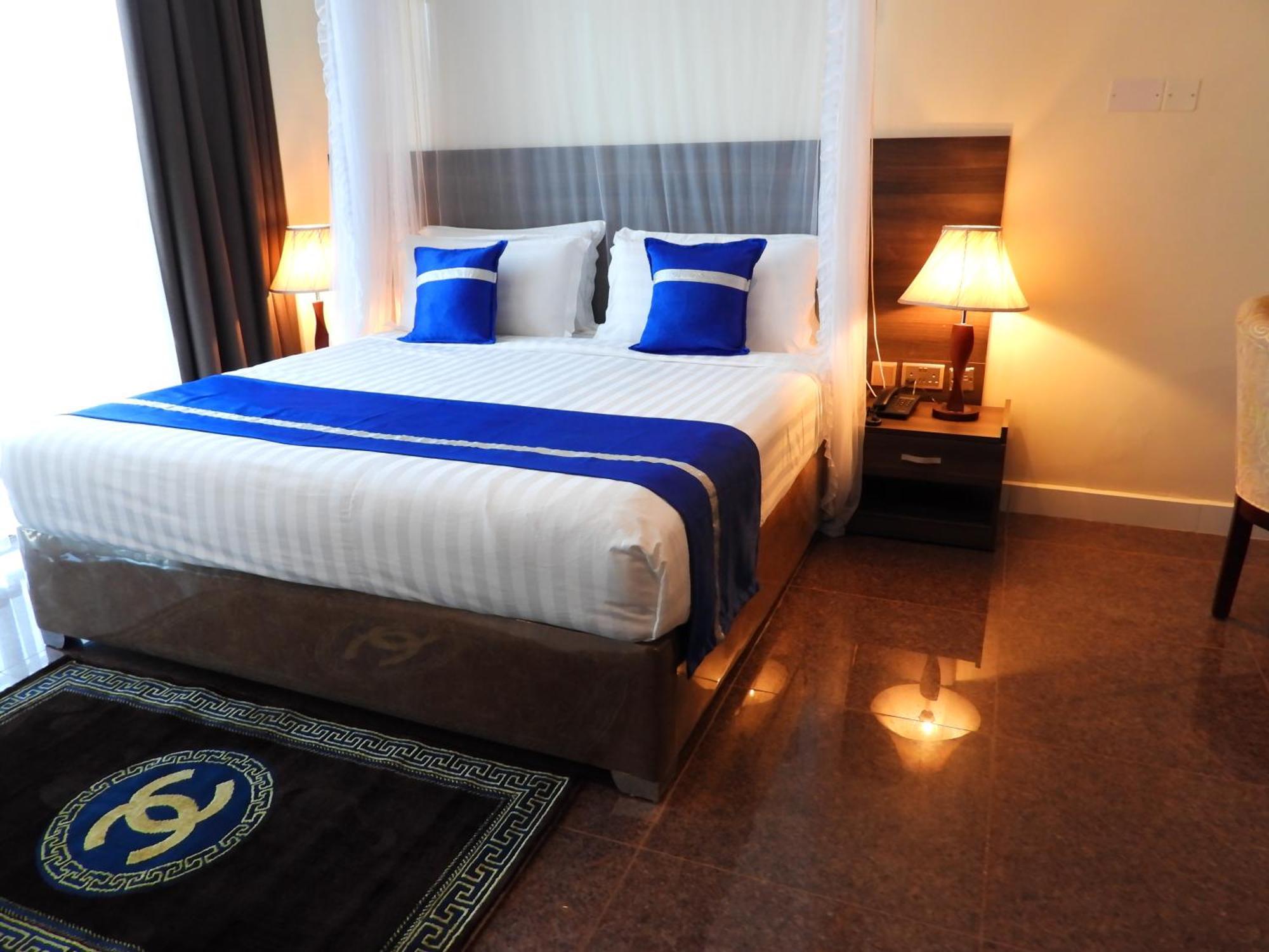 Koki Hotel Kampala Extérieur photo